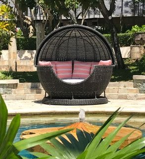 Wholesale Midnight Montana Apple Day Bed