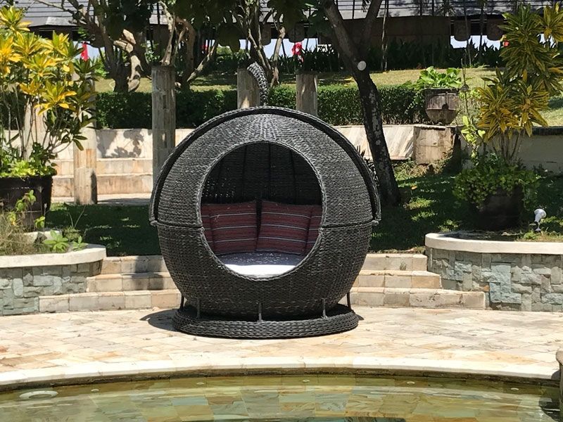 Wholesale Midnight Montana Apple Day Bed