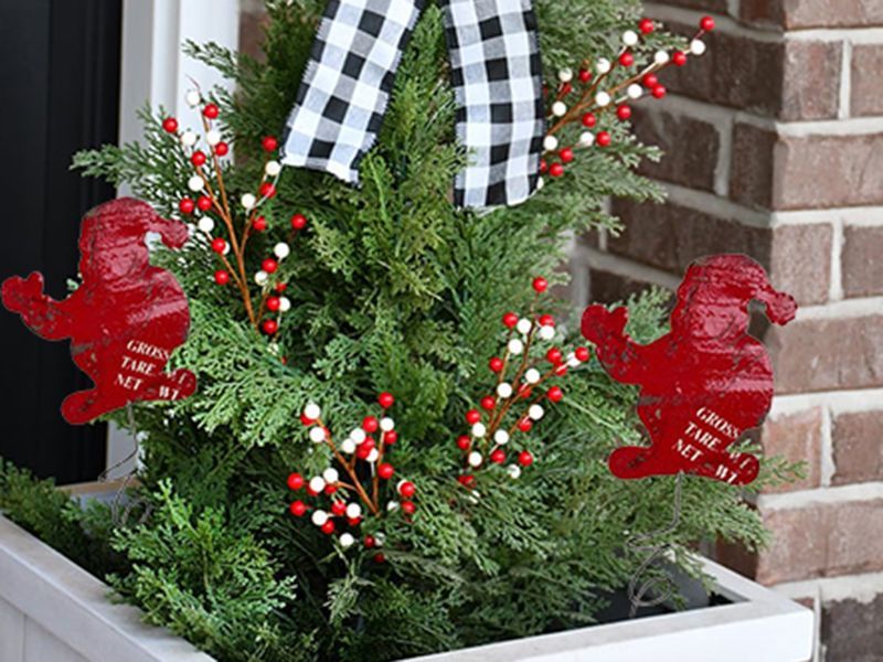 Wholesale Festive Santa Stakes  - Set of 10