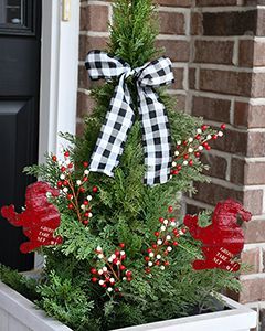 Wholesale Festive Santa Stakes  - Set of 10