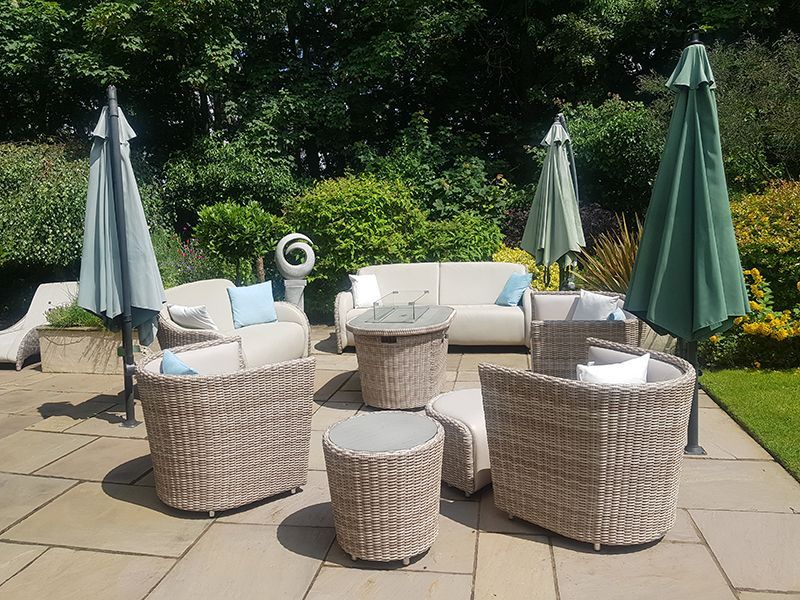 St. Tropez 6 Piece Suite With Firepit 