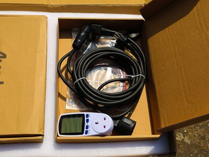 Austa Microinverter 600w With Solar Panels and Bracket Kit | KS 