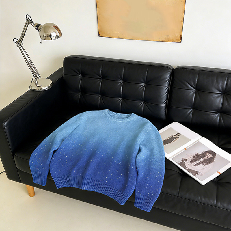 Gradient color flannel crew neck sweatshirt