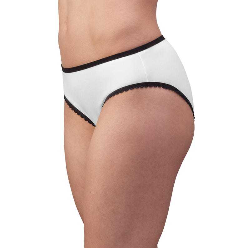 Personalized pattern contrast panties