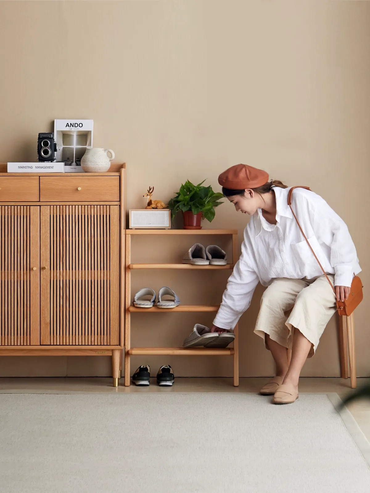 小淘家实木鞋架现代简约欧洲榉木靠墙置物架北欧家用门口拖鞋架子