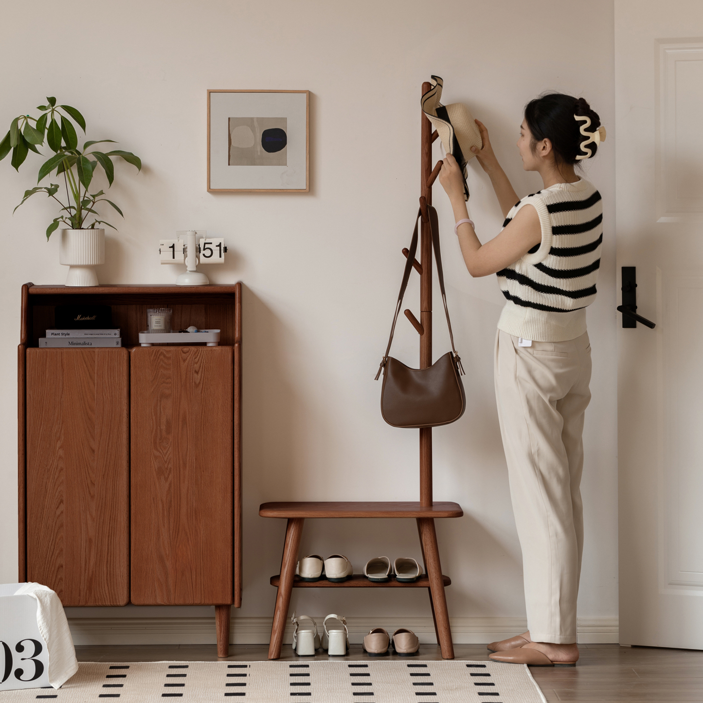 小淘家实木换鞋凳现代简约家用橡木穿鞋凳北欧带挂衣架可坐鞋柜