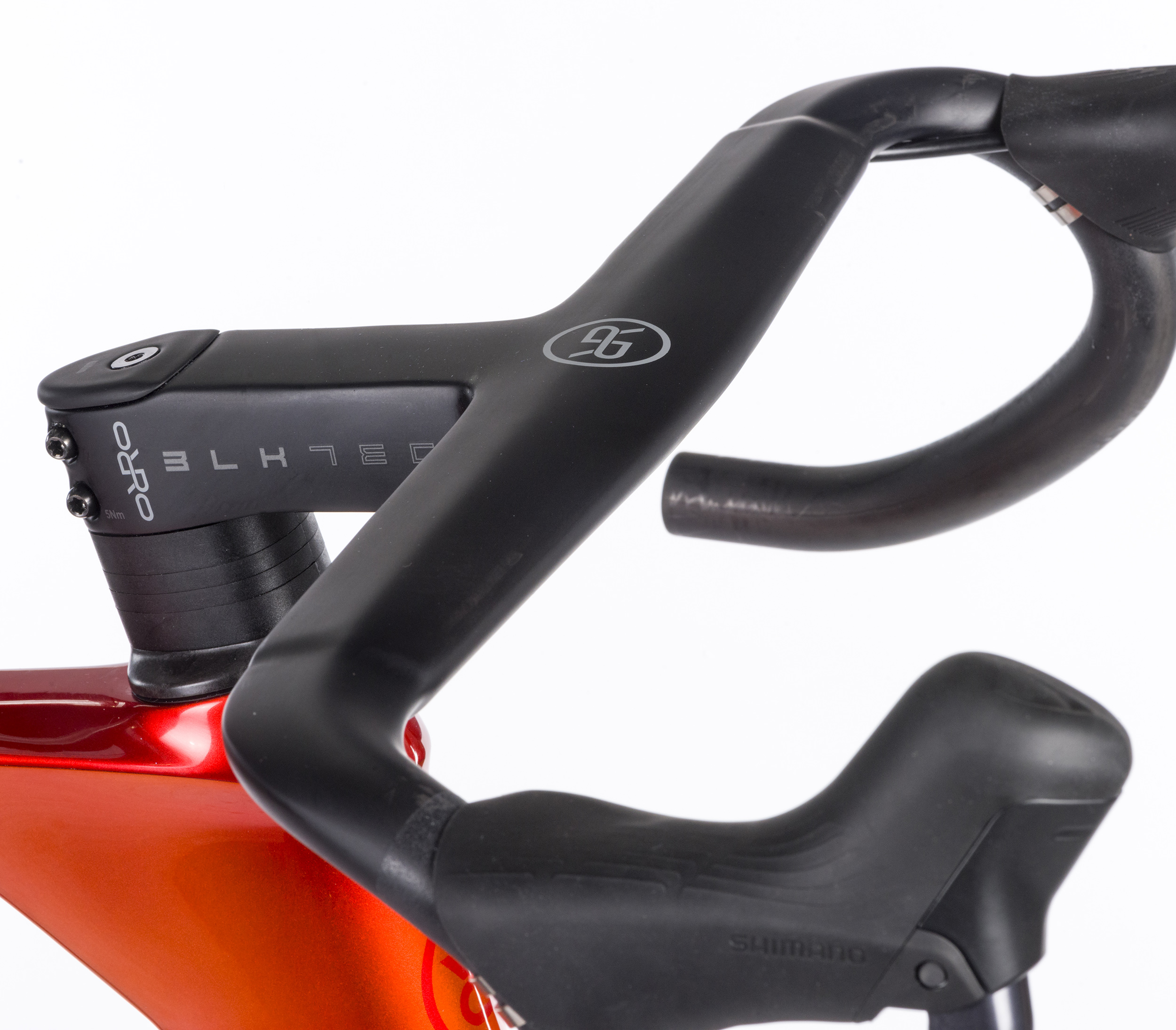 BlkTec R8 One Piece Carbon HandleBar & Stem