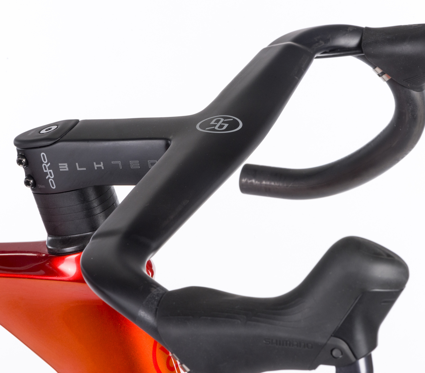 BlkTec R8 One Piece Carbon HandleBar & Stem