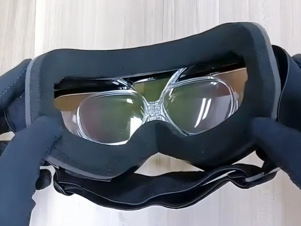 Ebb - Adjustable Prescription Ski Goggle Insert