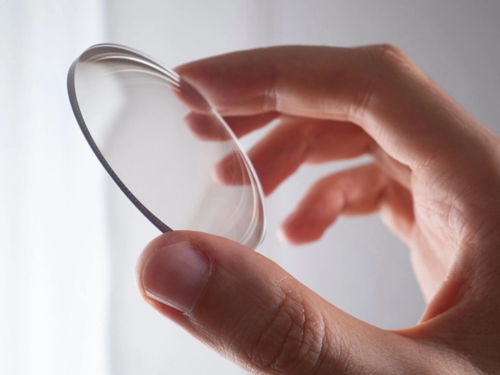 How does lens thickness affect your vision?