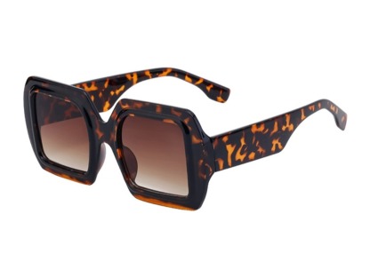 Lindsey - Square Sunglasses