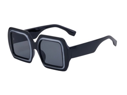 Lindsey - Square Sunglasses