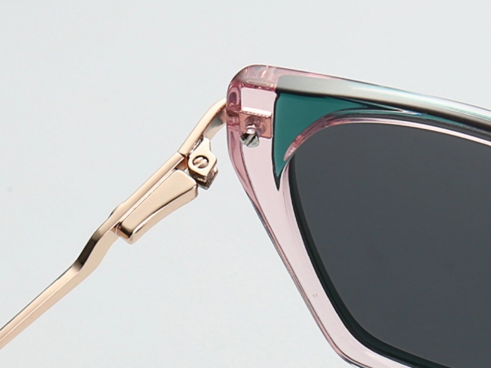 Strata - Cat Eye Polarized Sunglasses