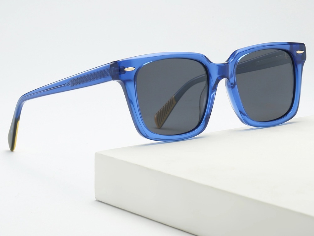 Travis - Square Polarized Sunglasses