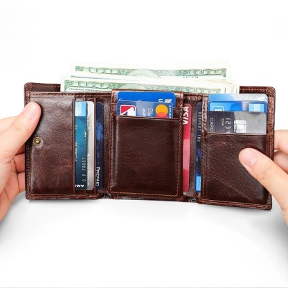 Gowalletly RFID Slim Leather Wallet