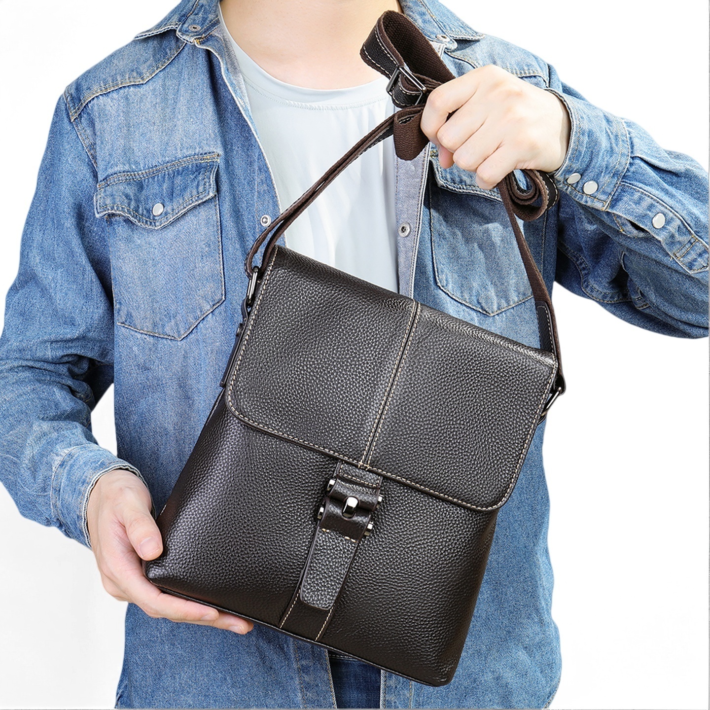 Gowalletly Retro Leather Messenger Bag