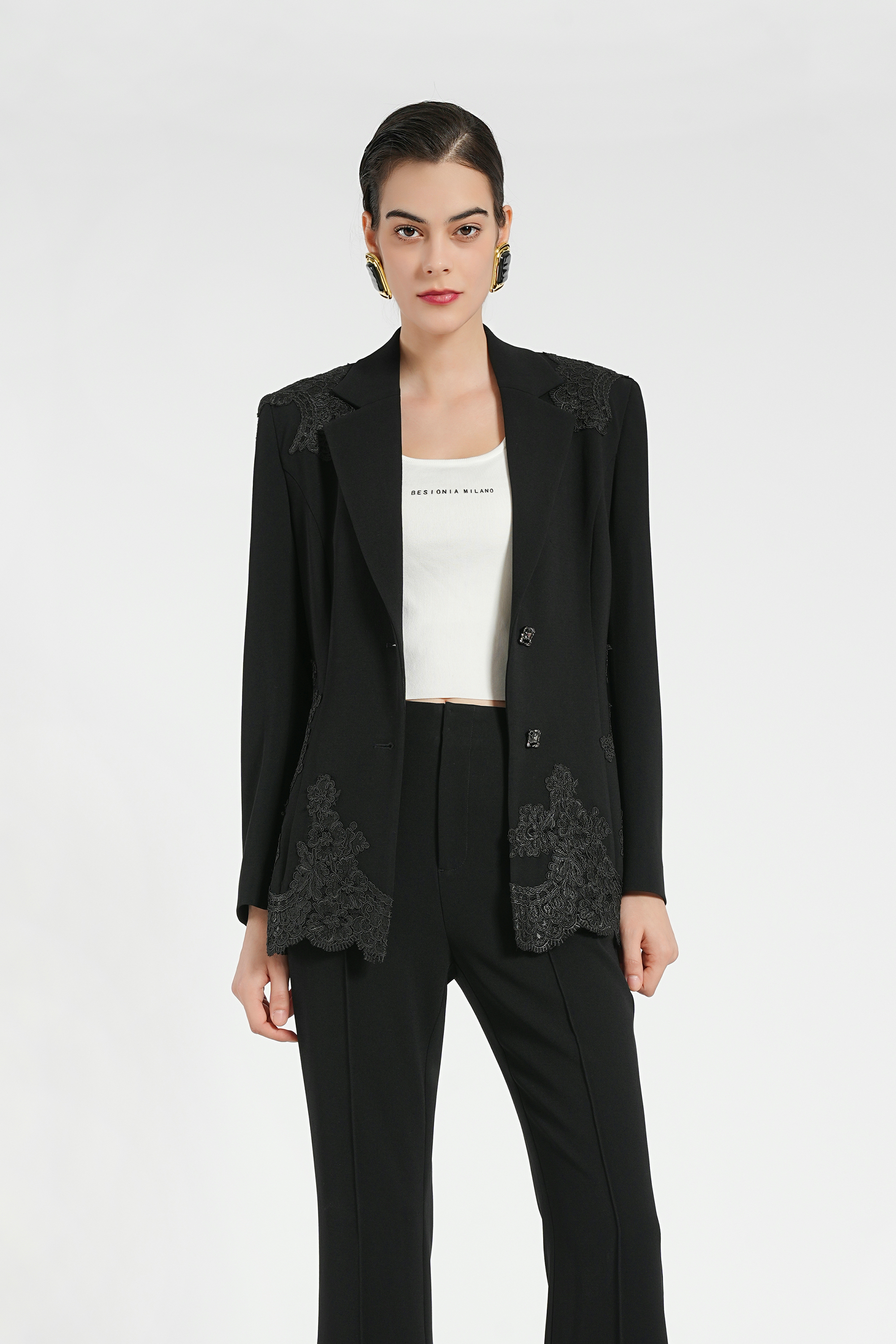 BESIONIA Commuter ++Lace Trimmed Suit