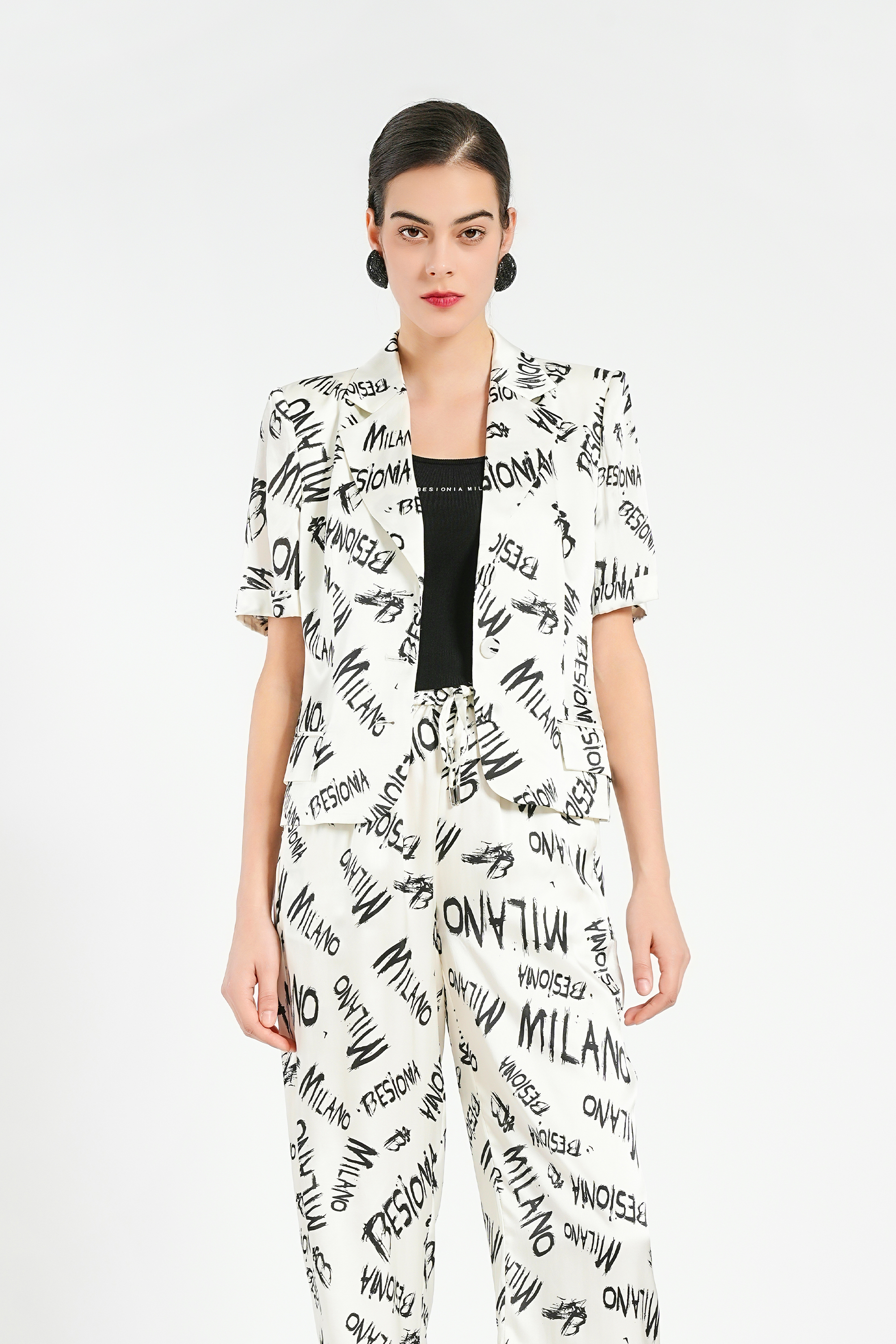 BESIONIA Patterned Short Sleeve Suit