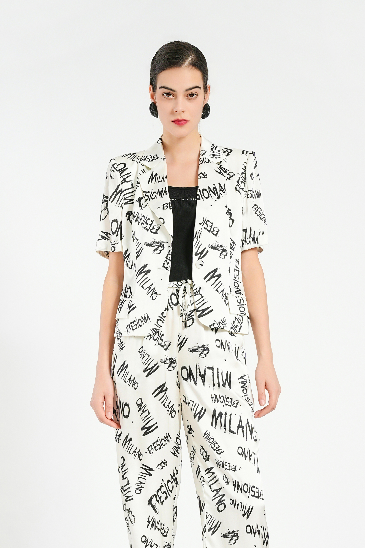 BESIONIA Patterned Short Sleeve Suit