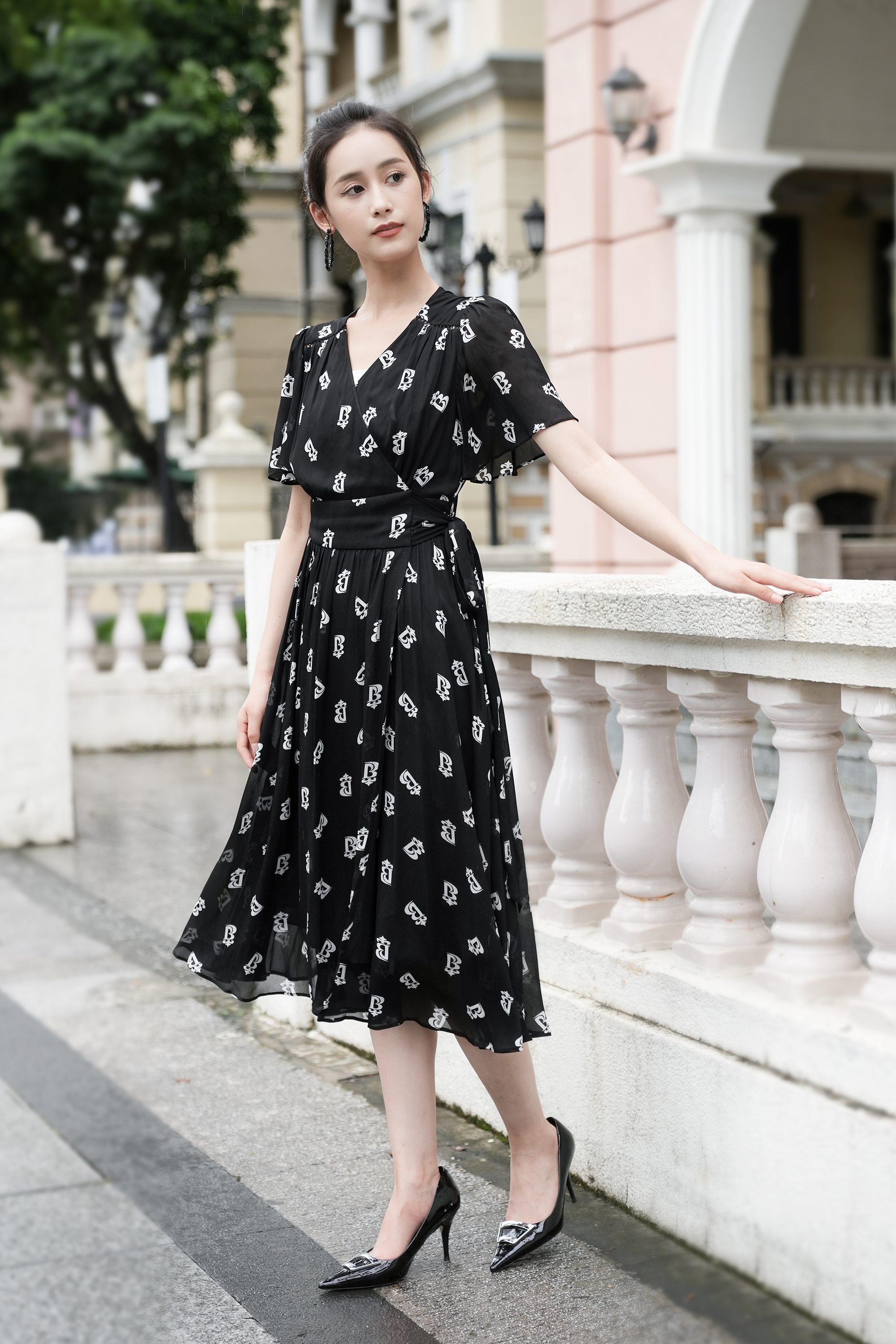 BESIONIA Lace Up Printed Dress