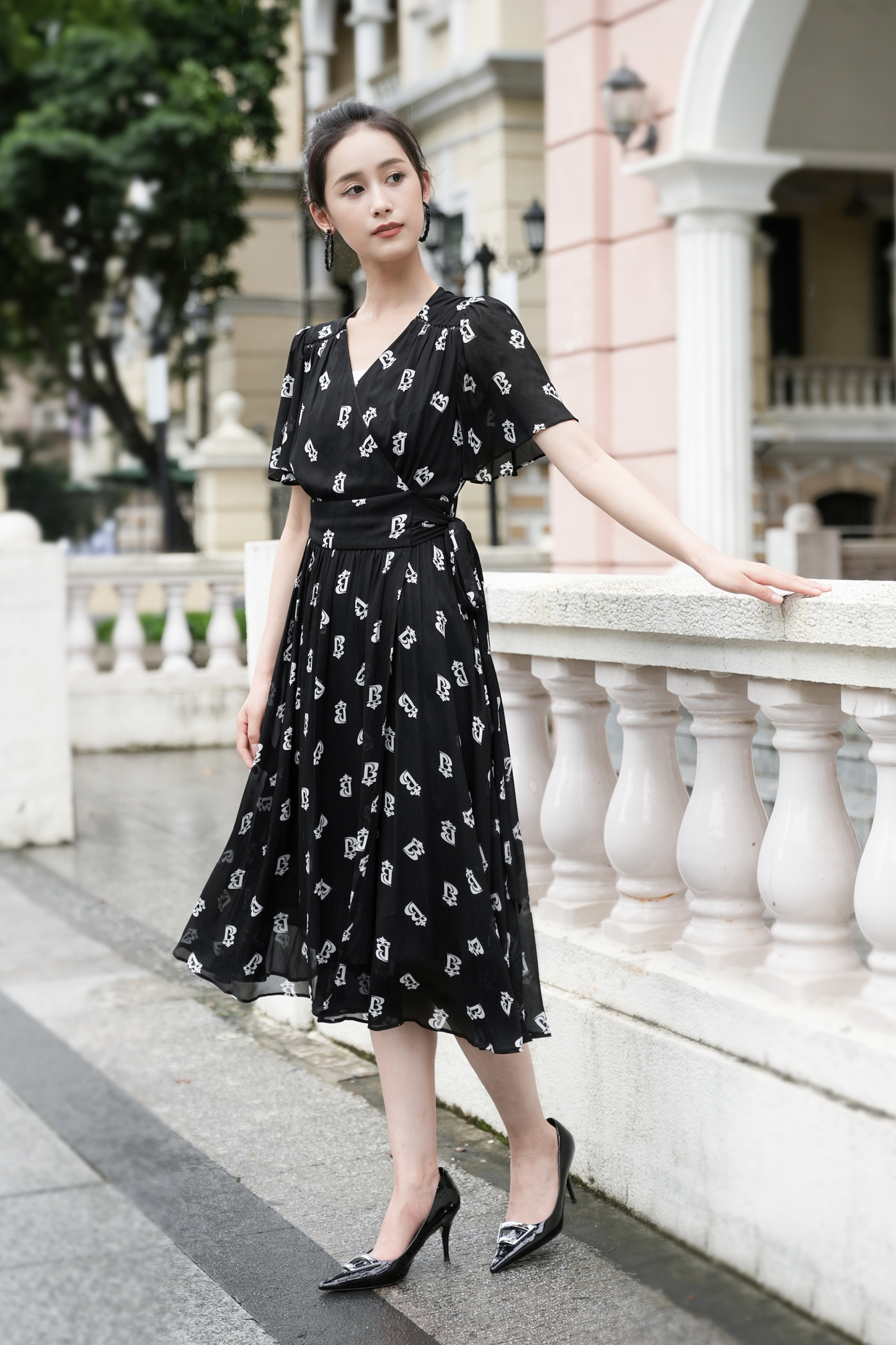 BESIONIA Lace Up Printed Dress