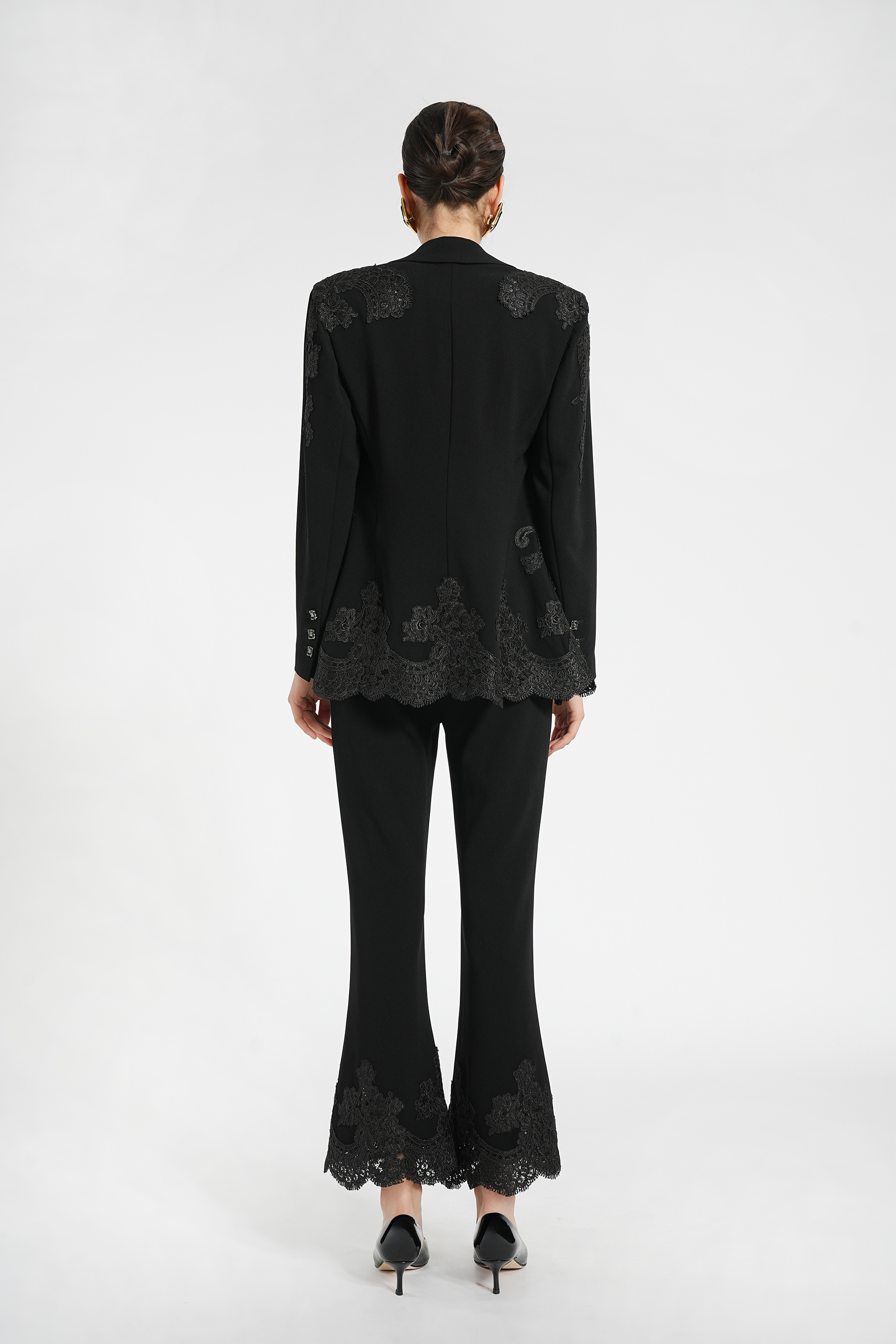 BESIONIA Commuter ++Lace Trimmed Suit