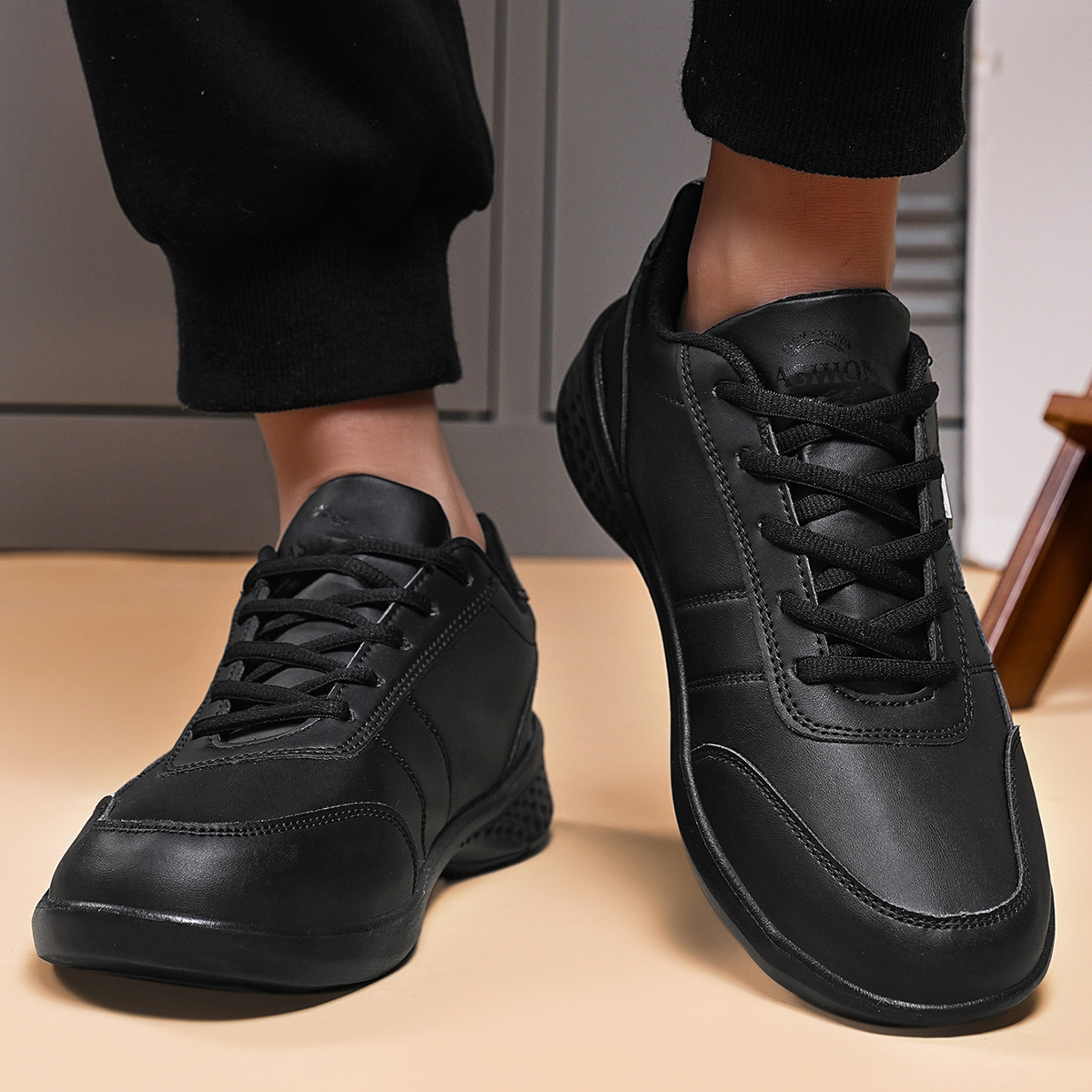 El descuento de hoy es del 50%. Los zapatos ortopédicos pueden relajar los pies, aliviar la presión y mantener los talones cómodos.-rlisten