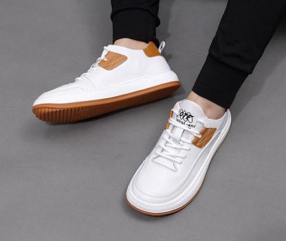 Descuento de mitad de precio por tiempo limitado hoy. Zapatos casuales de cuero para hombre, súper absorción de impactos, sin fatiga para caminar largas distancias.