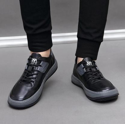 Descuento de mitad de precio por tiempo limitado hoy. Zapatos casuales de cuero para hombre, súper absorción de impactos, sin fatiga para caminar largas distancias.