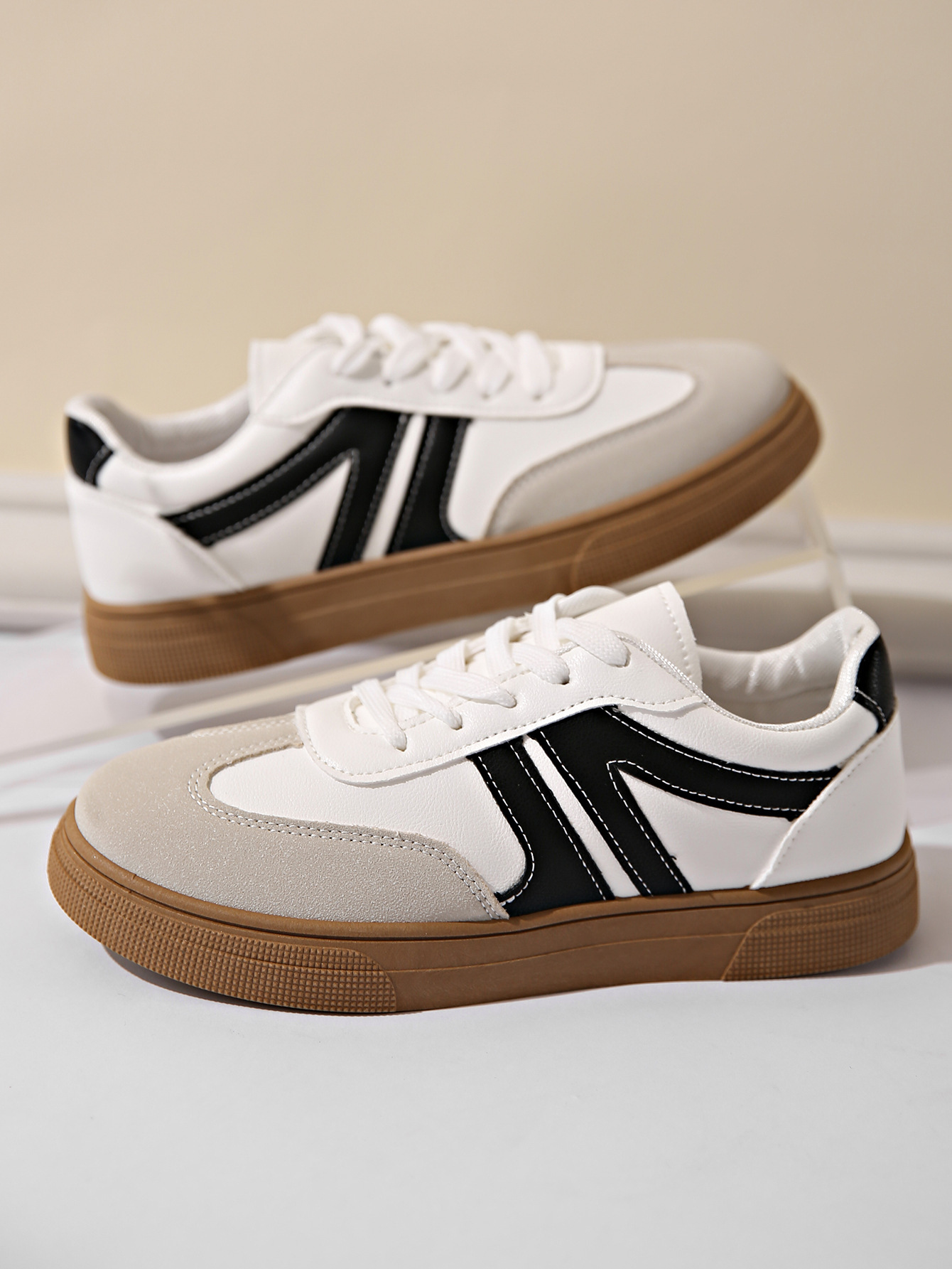 Último día para conseguir mitad de precio en zapatos ortopédicos de mujer. Diseño ergonómico, usarlo durante 3 días puede aliviar la fatiga del pie.
