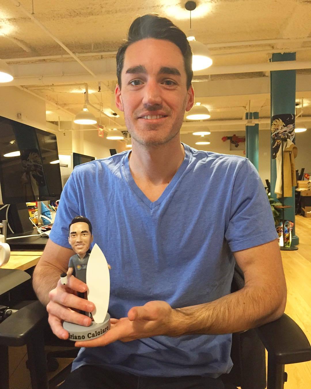 Fully Customizable 1 Person Custom Bobblehead With Engraved Text - Bestchristmasgifts