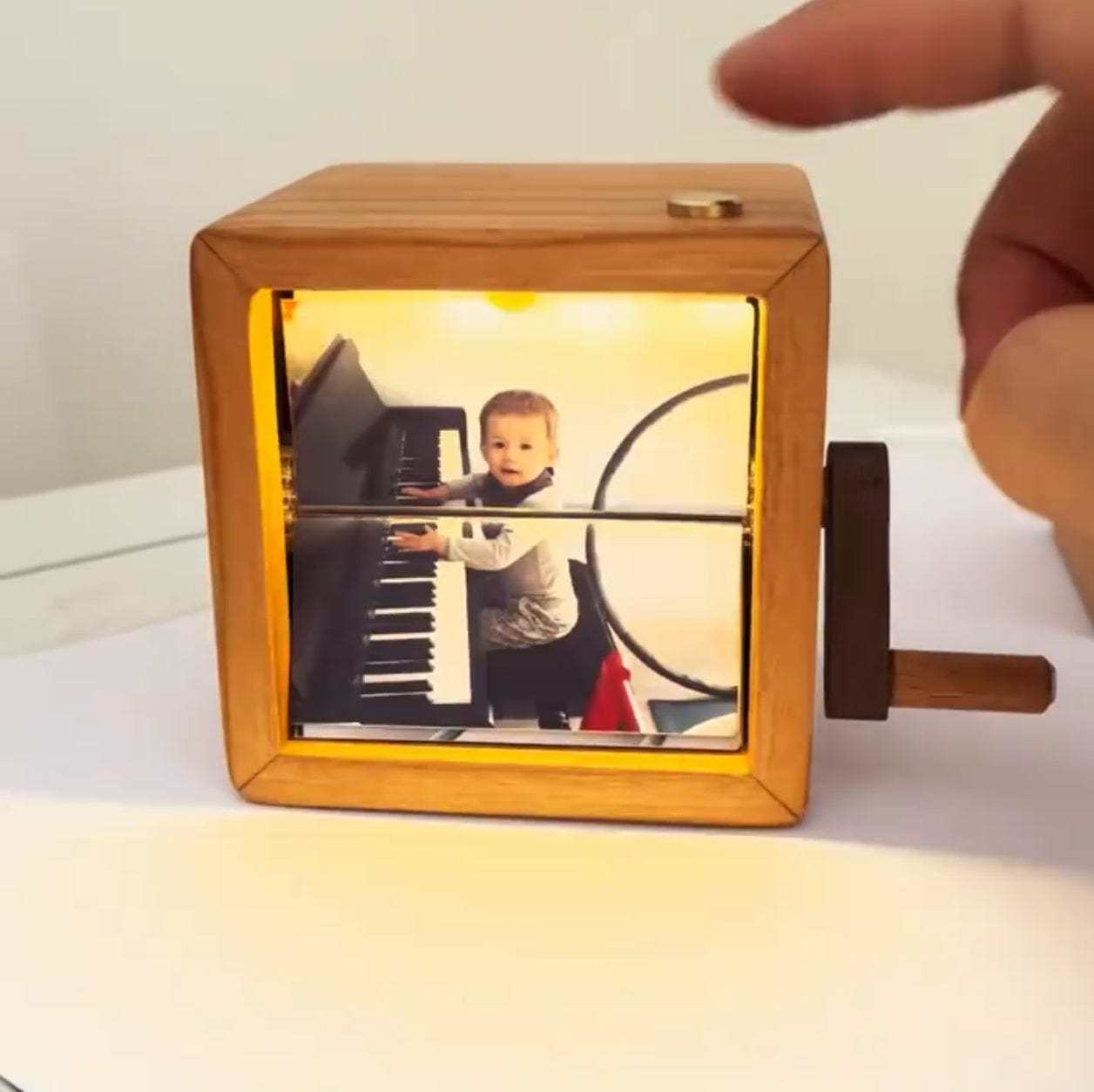 Custom Flip Book Frame Animation Machine Mechanical Hand Motion Photo Album Black Walnut Handicrafts Creative gift - GiftLab