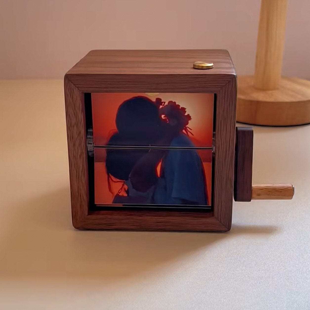 Custom Flip Book Frame Animation Machine Mechanical Hand Motion Photo Album Black Walnut Handicrafts Creative gift - GiftLab