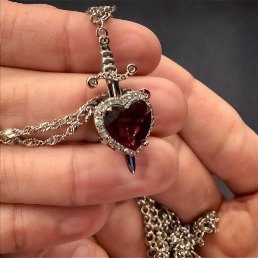 Silver Plated Couple Necklaces Trendy Sword Through Heart Pendant Jewelry Gift Crystal Love Dagger Necklace Set