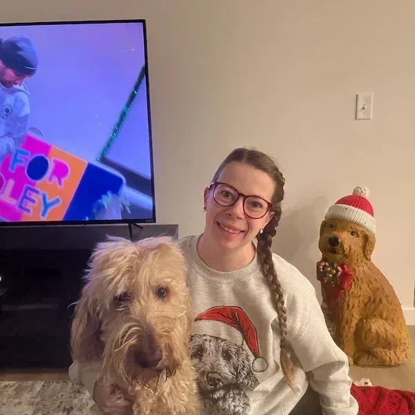 Furry & Festive! Custom Pet Santa Hat Sweatshirt – Personalized Heat-Pressed Christmas Hoodie for Pet Lovers