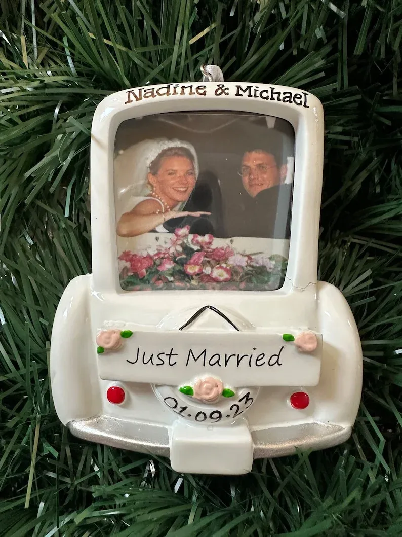 Personalized Mr. & Mrs. Wedding Car Ornament - Newlyweds' First Christmas Gift