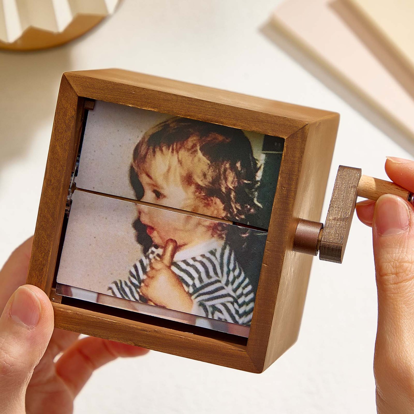 Custom Photo Flipbook Frame Animation Machine Mechanical Hand-cranked Photo Album Baby Photo Cube Frame Baby's Firsts