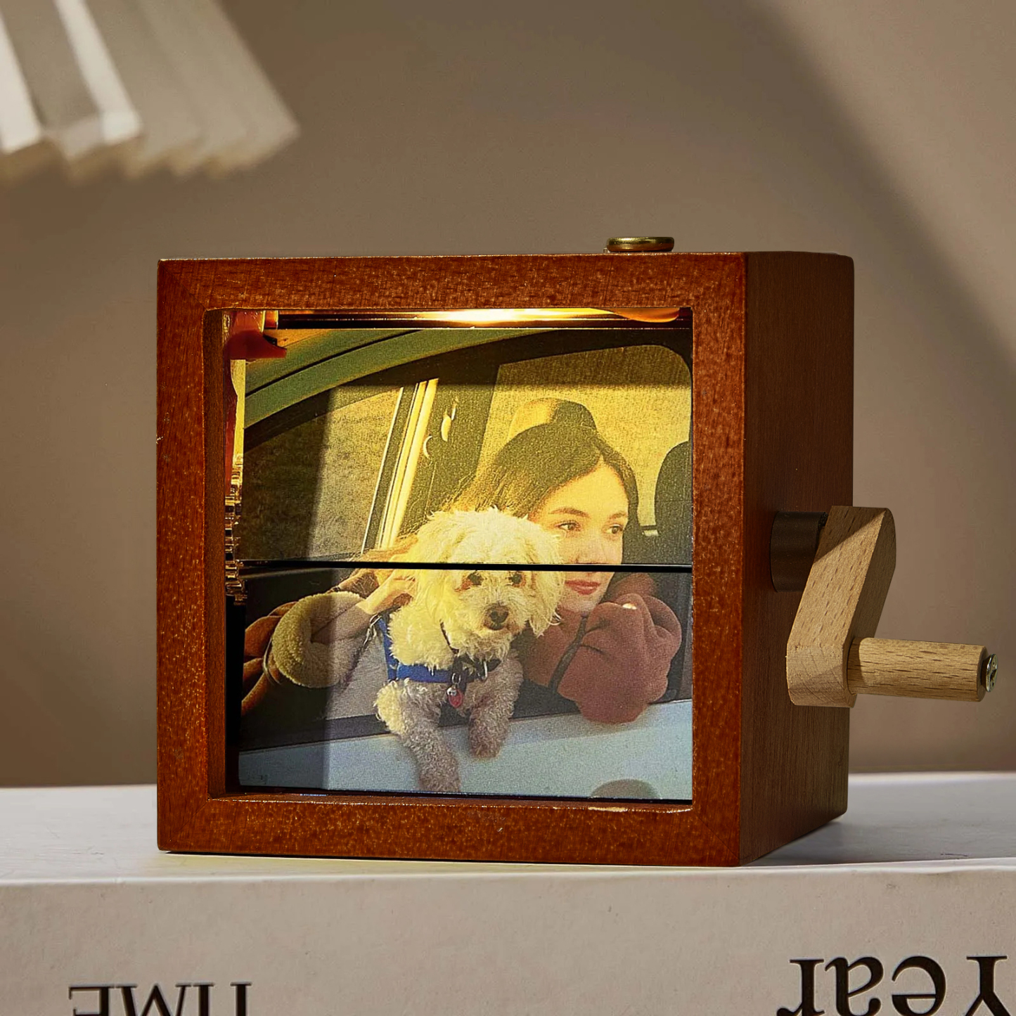 Custom Photo Flipbook Frame Animation Machine Mechanical Hand-cranked Flipbook Box Photo Album with Light Unique Valentine's Day Gifts