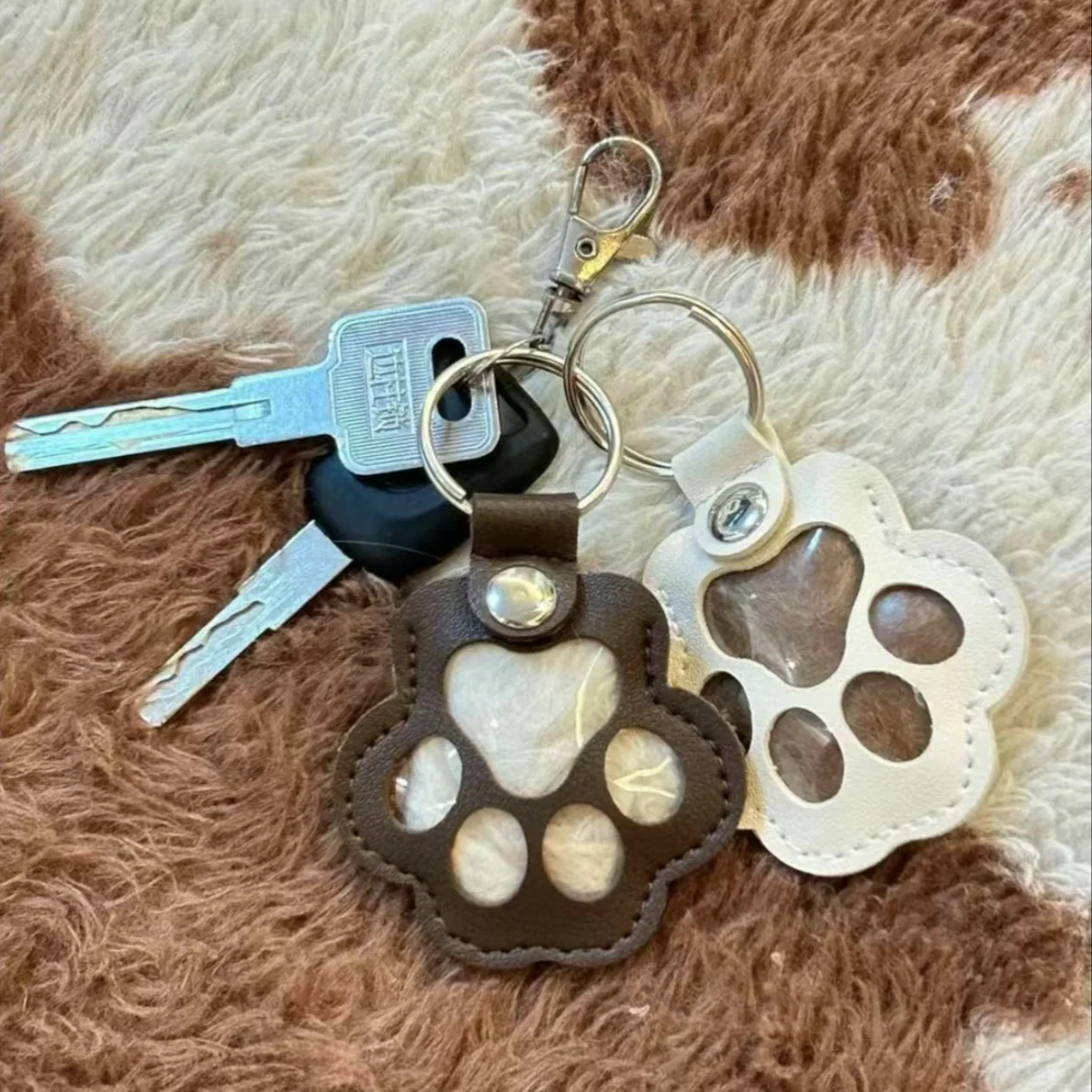 Leather Fur Keepsake Pet Hair Storage Keychain Dog Paw Keychain Leather Keychain Gift for Pet Lovers