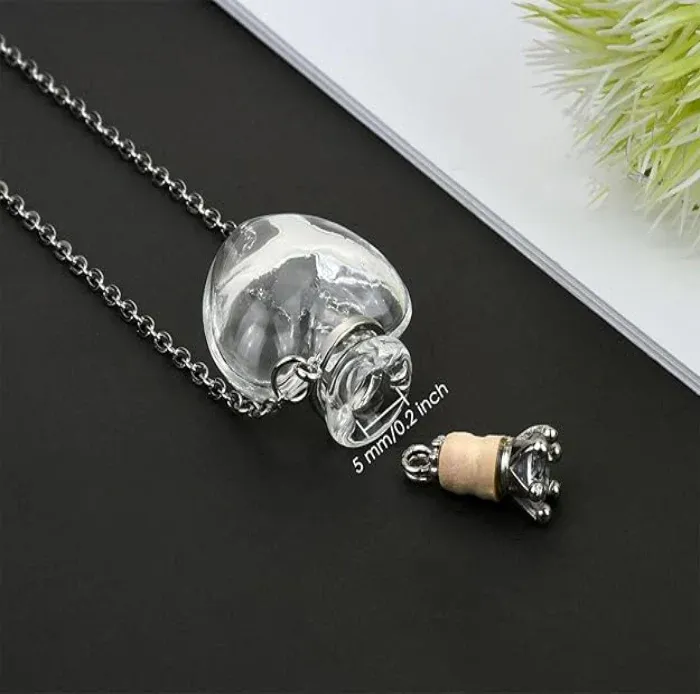Heart-Shaped Blood Bottle Necklace Perfume Bottle Essential Oil Bottle Unique Gift for Lover