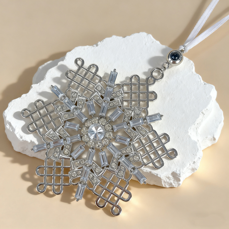 Personalized Photo Projection Ornament Projection Picture Pendant with Diamonds, A Warm Gift for Christmas