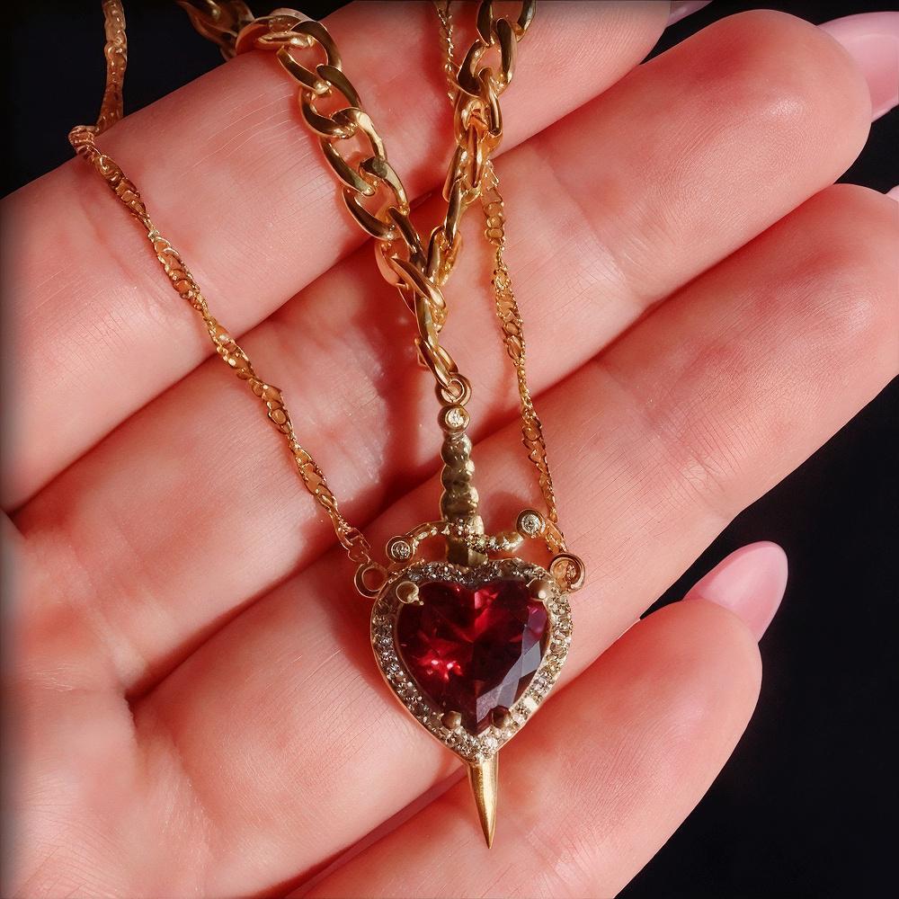 Silver Plated Couple Necklaces Trendy Sword Through Heart Pendant Jewelry Gift Crystal Love Dagger Necklace Set