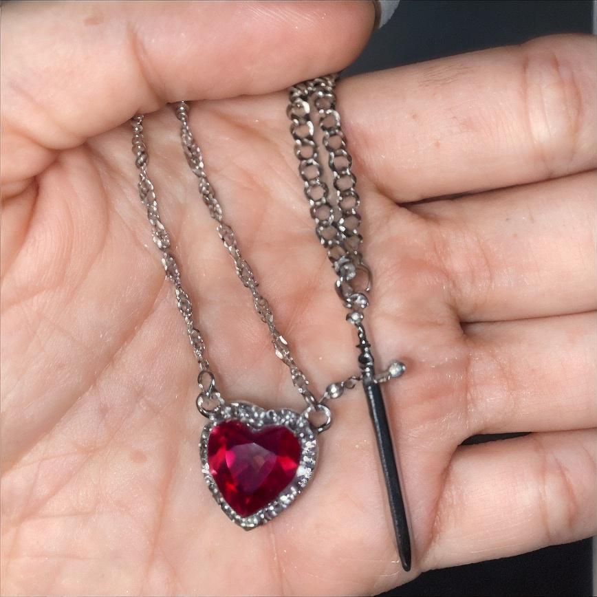 Silver Plated Couple Necklaces Trendy Sword Through Heart Pendant Jewelry Gift Crystal Love Dagger Necklace Set