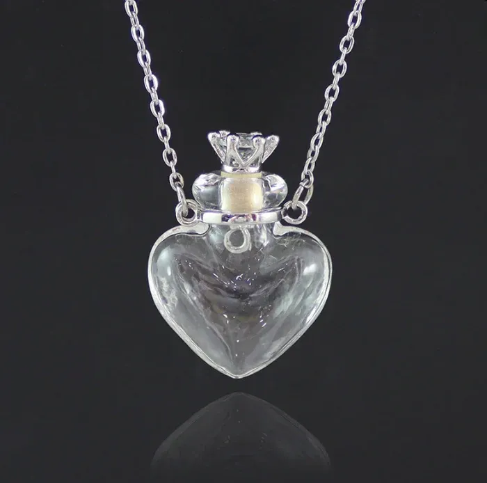 Heart-Shaped Blood Bottle Necklace Perfume Bottle Essential Oil Bottle Unique Gift for Lover