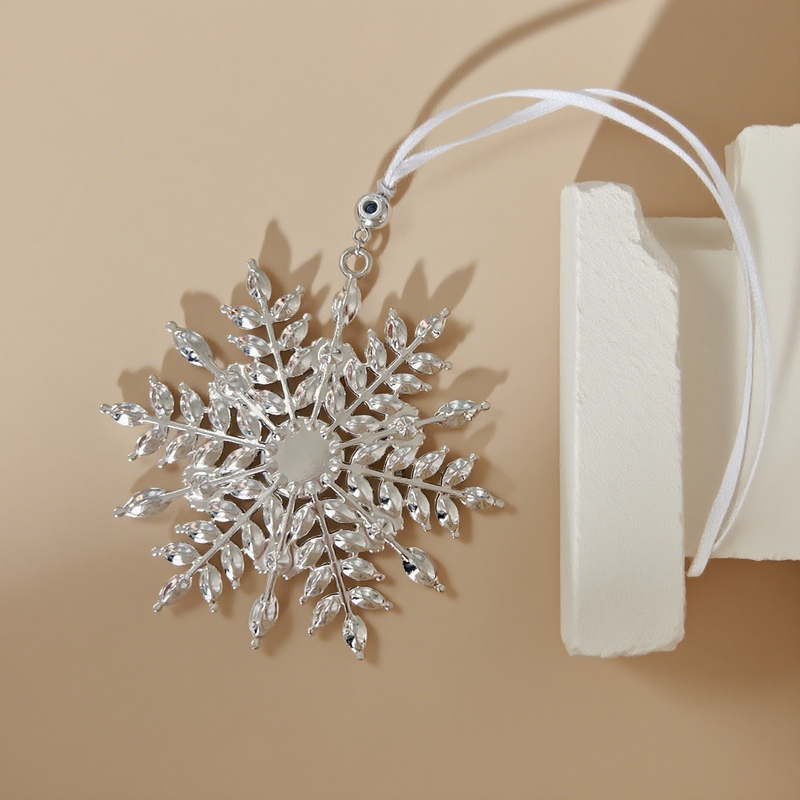 Personalized Photo Projection Ornament Snowflake Shape Projection Picture Pendant with Diamond Christmas Gift for Family