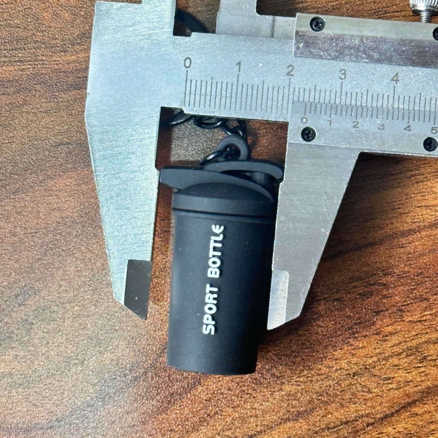 Fitness Water Cup Keychain Accessories Equipment Pendant Metal Mini Backpack Keychain