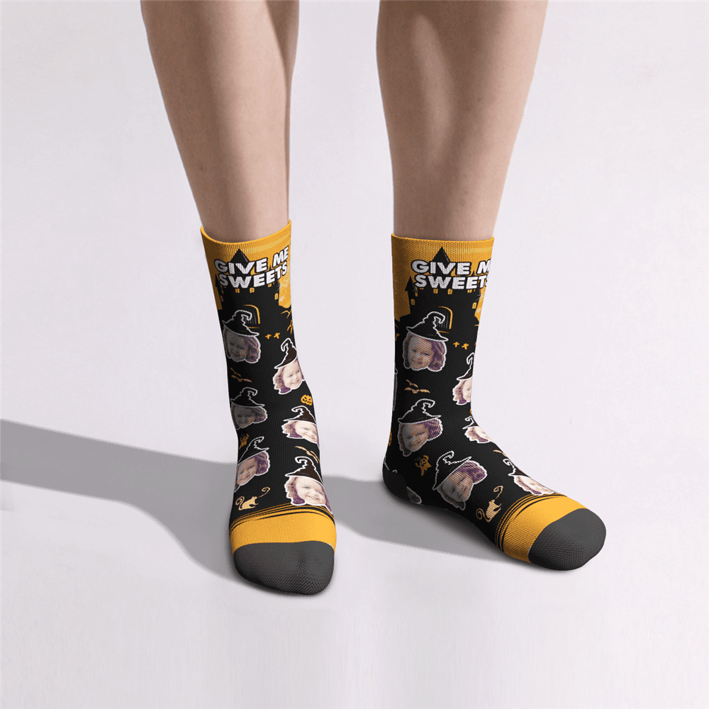 Chaussettes Photo Personnalisées Château Halloween Sorcière avec texte - MadeMine