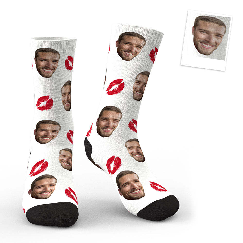 Aperçu 3d Chaussettes Personnalisées Avec Visage Et Lèvres Rouges - mademinefr