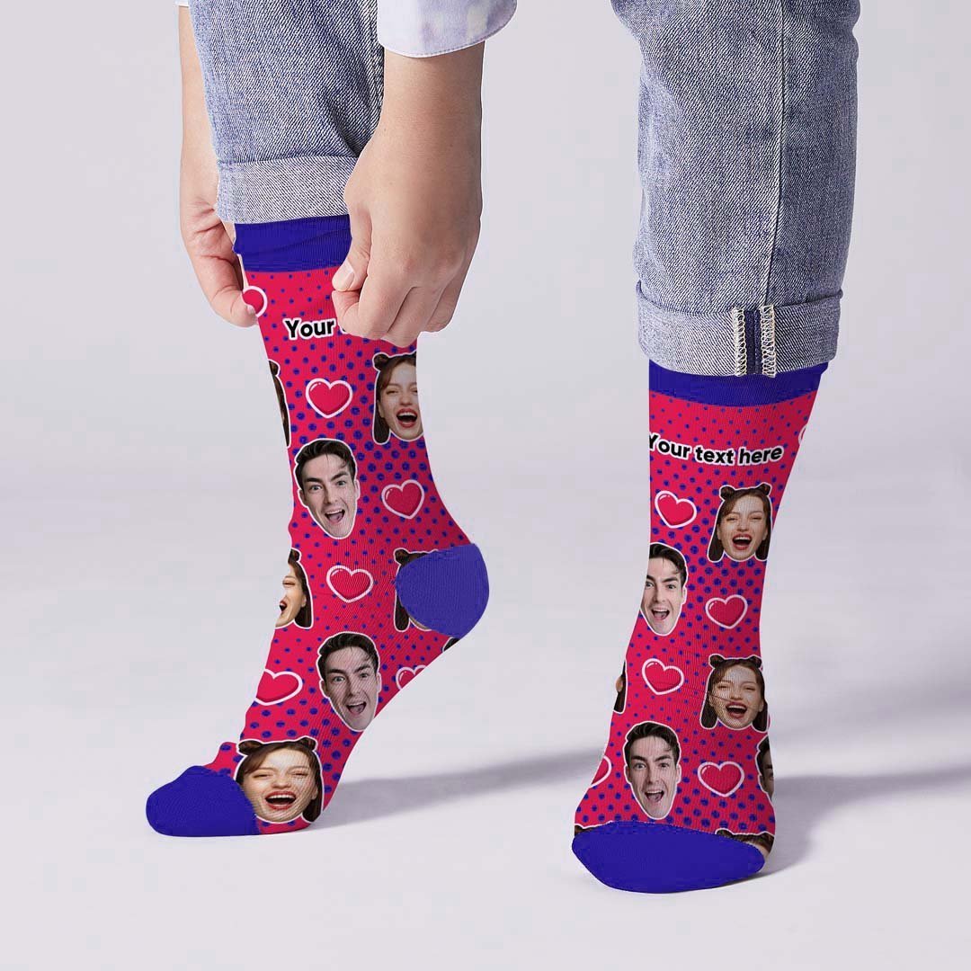 Cadeau Personnalisé Avec Visage Et Nom À Pois Et Cœur Sur Les Chaussettes - mademinefr
