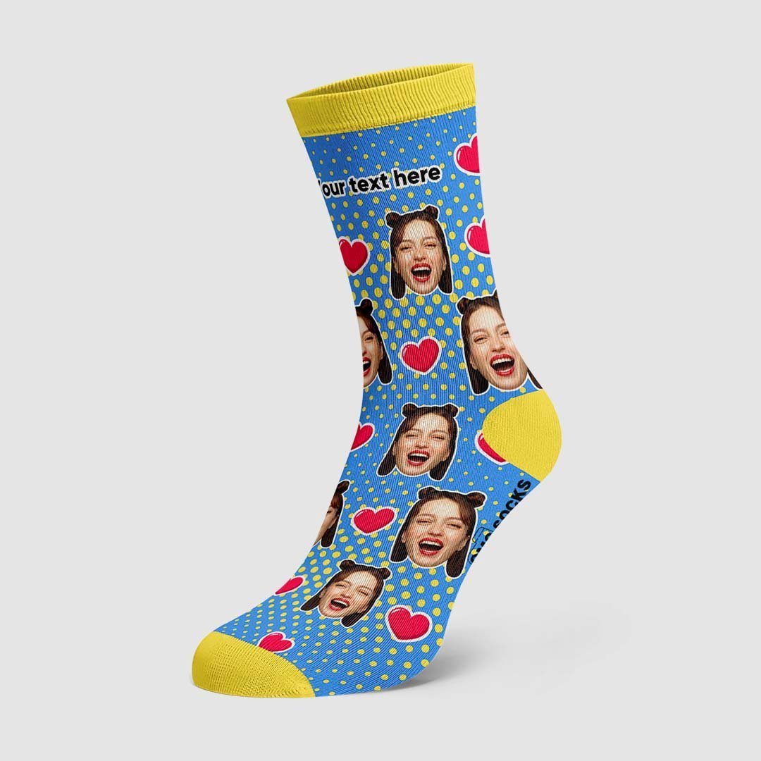 Cadeau Personnalisé Avec Visage Et Nom À Pois Et Cœur Sur Les Chaussettes - mademinefr